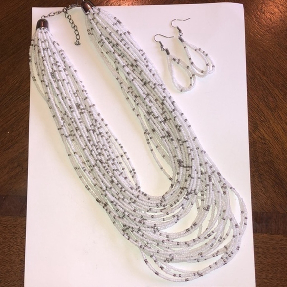 Multi Strand White & Silver Seed Bead Beaded Statement Necklace & Earrings - Picture 1 of 4